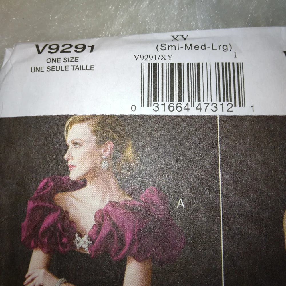 VOGUE V9291 Sz S-M-L Misses Wraps, Shrug, and Scarf with interesting det…